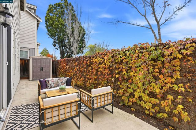 1312 TAPESTRY, Concord, CA 94620