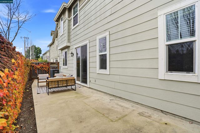 1312 TAPESTRY, Concord, CA 94620