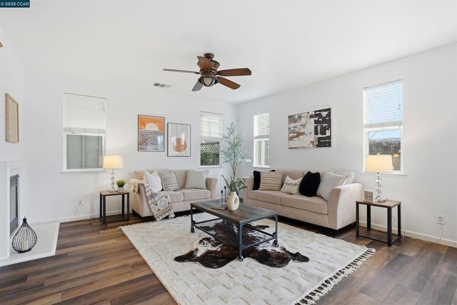 1312 TAPESTRY, Concord, CA 94620