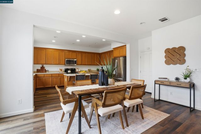 1312 TAPESTRY, Concord, CA 94620