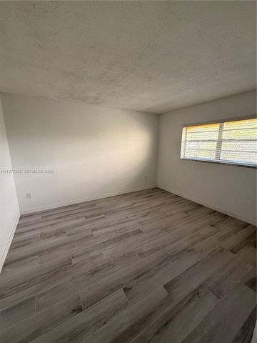 1629 NW N River Dr 404, Miami, FL 33125