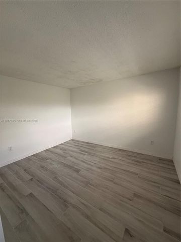 1629 NW N River Dr 404, Miami, FL 33125