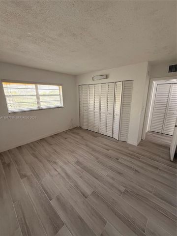 1629 NW N River Dr 404, Miami, FL 33125