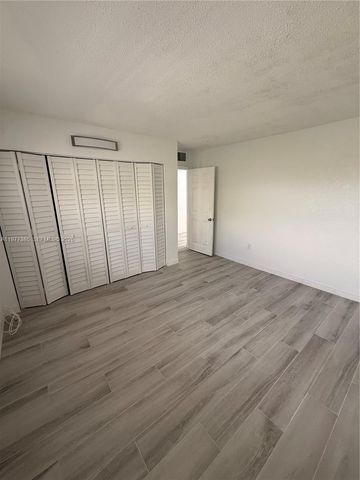 1629 NW N River Dr 404, Miami, FL 33125