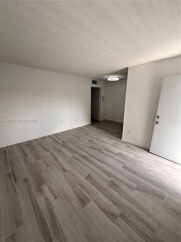 1629 NW N River Dr 404, Miami, FL 33125