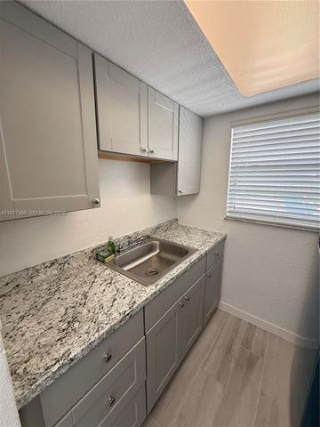 1629 NW N River Dr 404, Miami, FL 33125