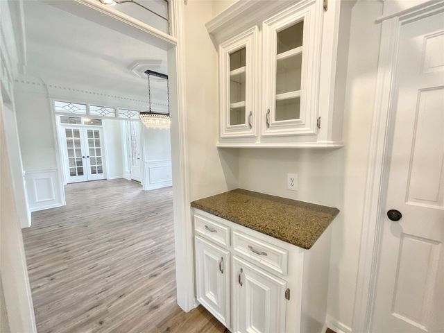 1810 Seven Maples Drive, Houston, TX 77345