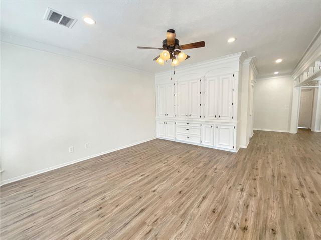 1810 Seven Maples Drive, Houston, TX 77345