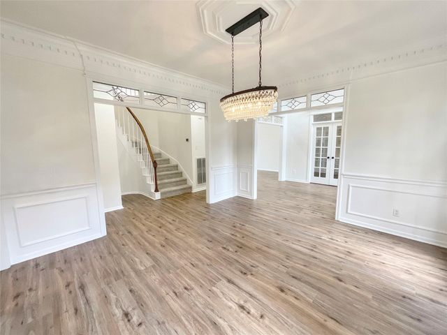 1810 Seven Maples Drive, Houston, TX 77345