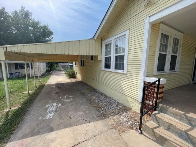 1415 N Jim Thorpe Boulevard, Prague, OK 74864
