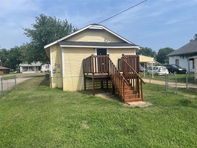 1415 N Jim Thorpe Boulevard, Prague, OK 74864