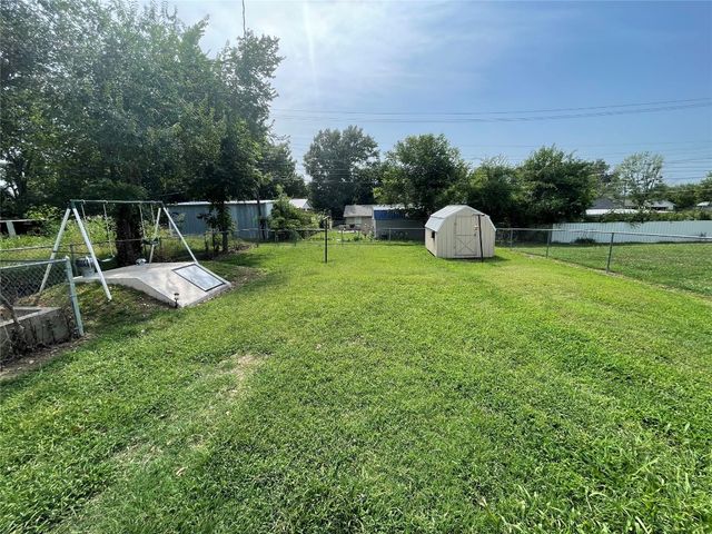 1415 N Jim Thorpe Boulevard, Prague, OK 74864