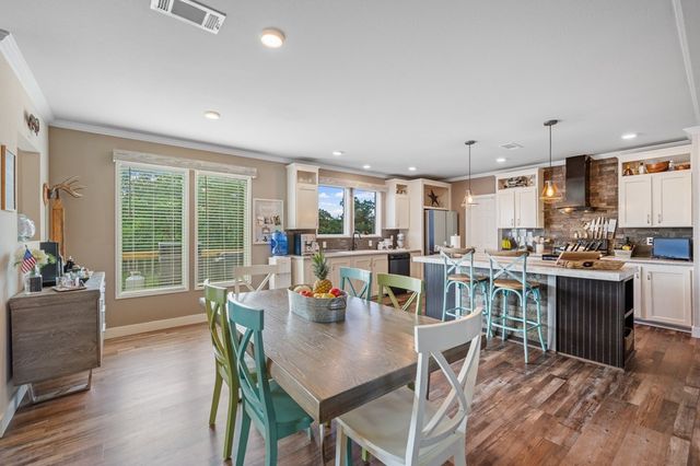377 Green Oak Dr, Kerrville, TX 78028