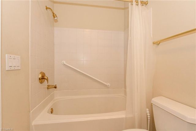 522 College Road, Greensboro, NC 27410