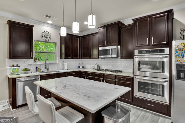 2986 Parkland View, South Fulton, GA 30331