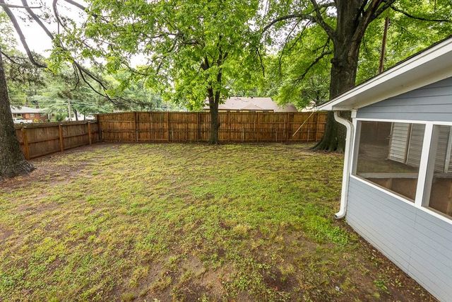 4975 FLAMINGO RD, Memphis, TN 38117