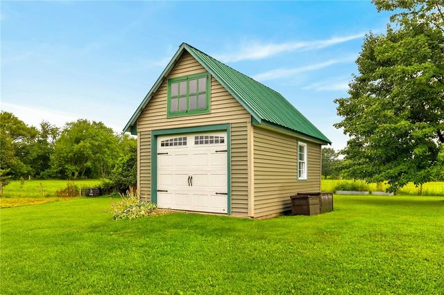 2411 North Hamlin Road, Hamlin, NY 14464