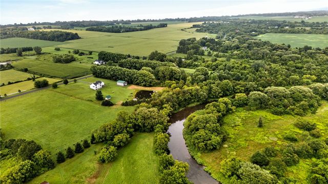 2411 North Hamlin Road, Hamlin, NY 14464