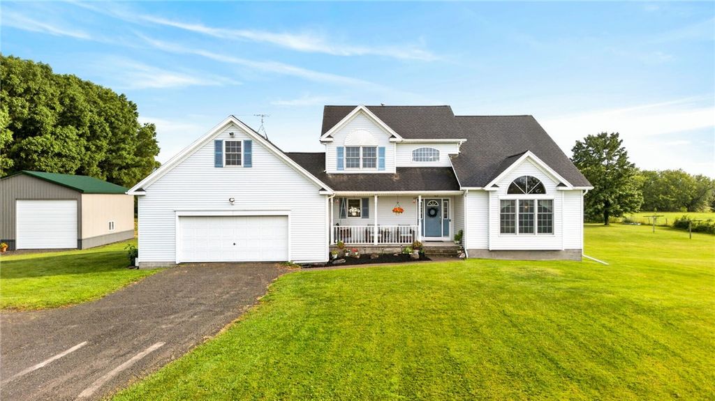 2411 North Hamlin Road, Hamlin, NY 14464