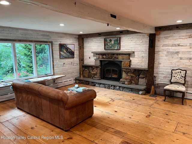 323 Beaverkill Road, Kingston, NY 12401