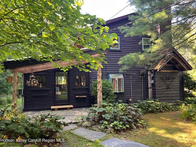323 Beaverkill Road, Kingston, NY 12401