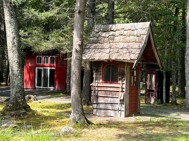 323 Beaverkill Road, Kingston, NY 12401