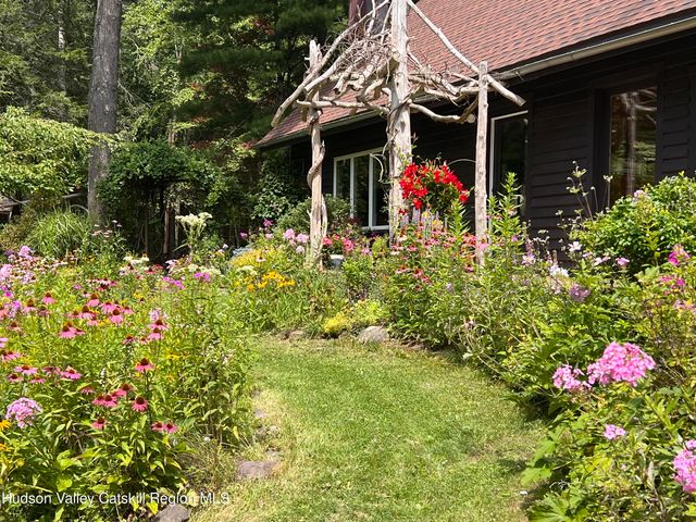 323 Beaverkill Road, Kingston, NY 12401