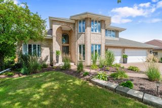 9704 W 56th Street, Countryside, IL 60525