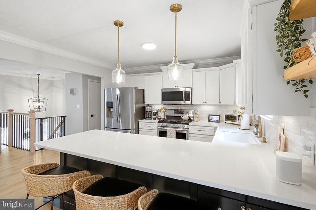 64 WOODLAND RD, Bayville, NJ 08721