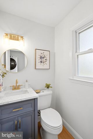 64 WOODLAND RD, Bayville, NJ 08721
