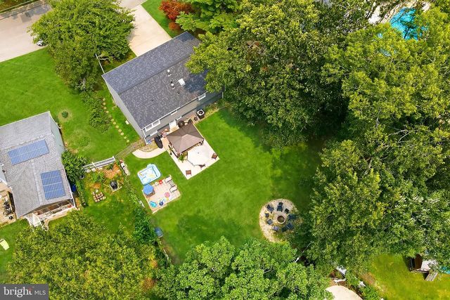 64 WOODLAND RD, Bayville, NJ 08721