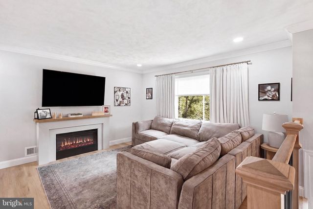 64 WOODLAND RD, Bayville, NJ 08721