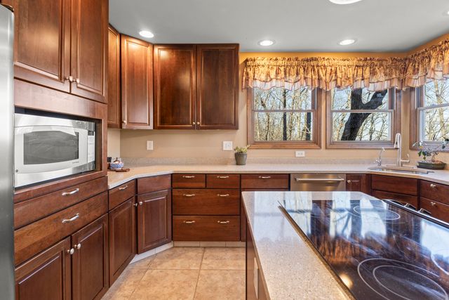 7128 White Oak Valley Road, Mcdonald, TN 37353