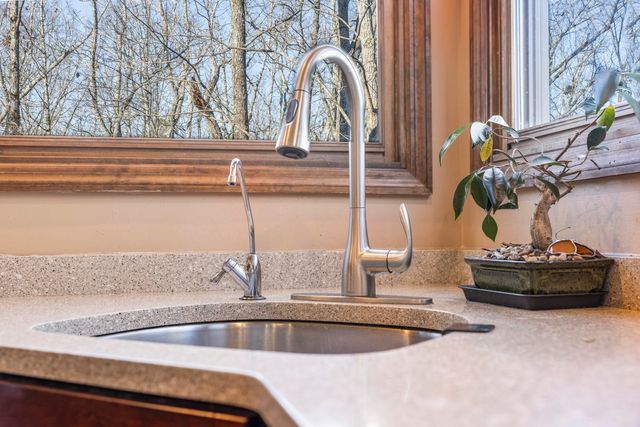 7128 White Oak Valley Road, Mcdonald, TN 37353