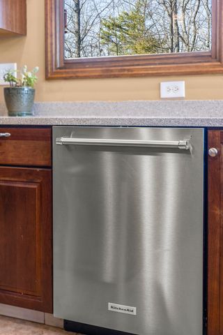 7128 White Oak Valley Road, Mcdonald, TN 37353