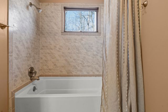 7128 White Oak Valley Road, Mcdonald, TN 37353