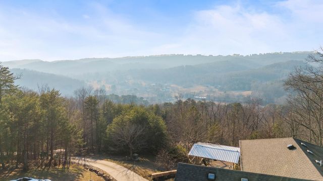 7128 White Oak Valley Road, Mcdonald, TN 37353