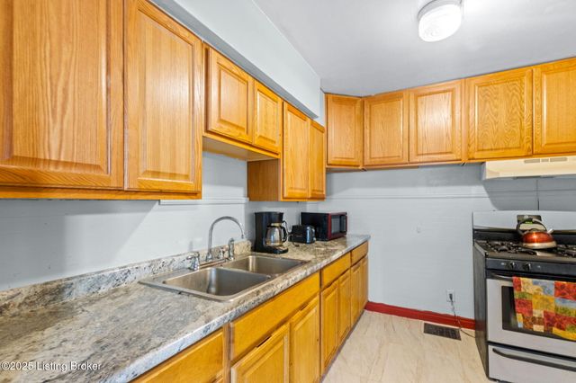 5403 S 3rd St, Louisville, KY 40214