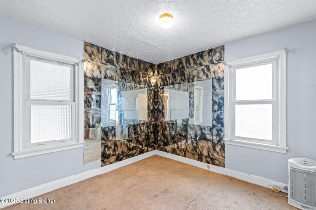 5403 S 3rd St, Louisville, KY 40214