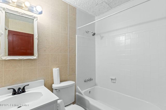 5403 S 3rd St, Louisville, KY 40214