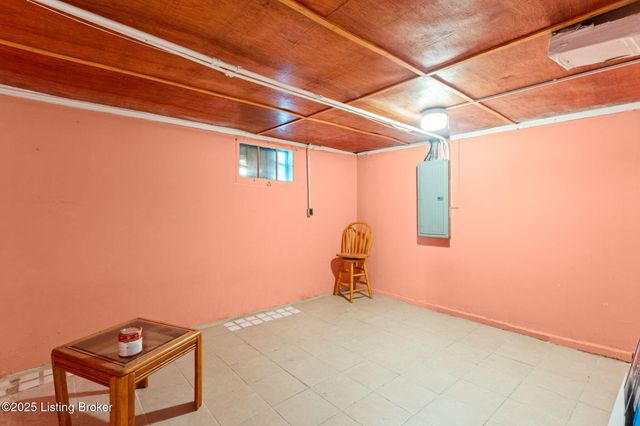 5403 S 3rd St, Louisville, KY 40214