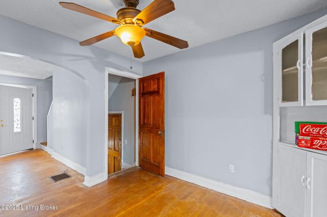 5403 S 3rd St, Louisville, KY 40214