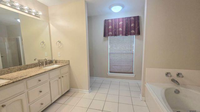 17656 Chasefield Ave, Baton Rouge, LA 70817
