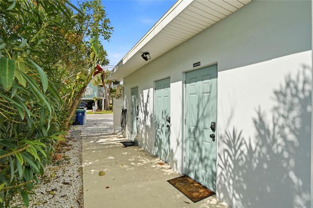 2605 BAY BOULEVARD, Indian Rocks Beach, FL 33785