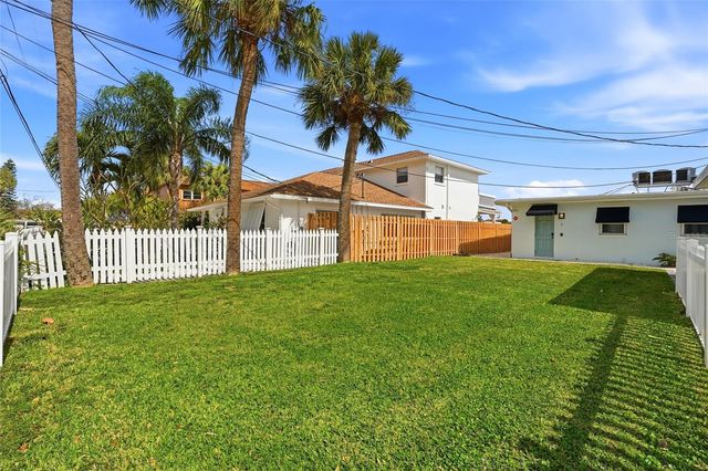 2605 BAY BOULEVARD, Indian Rocks Beach, FL 33785