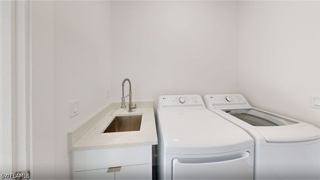 6048 Stratton RD, Fort Myers, FL 33905