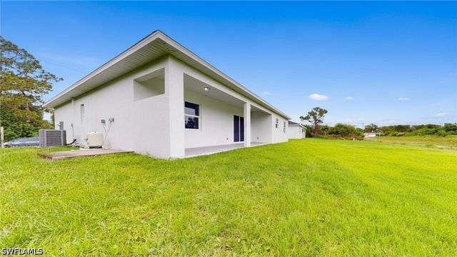 6048 Stratton RD, Fort Myers, FL 33905