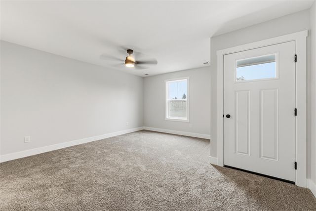910 Indiana Avenue 12, South Haven, MI 49090