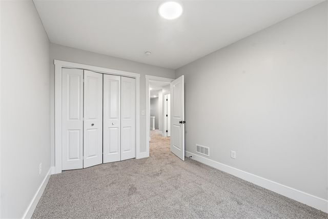 910 Indiana Avenue 12, South Haven, MI 49090