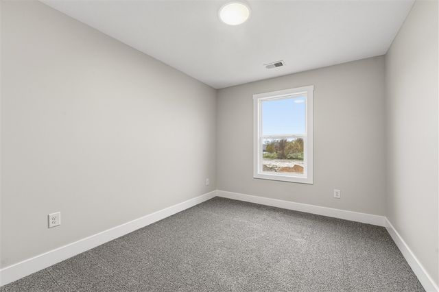 910 Indiana Avenue 12, South Haven, MI 49090
